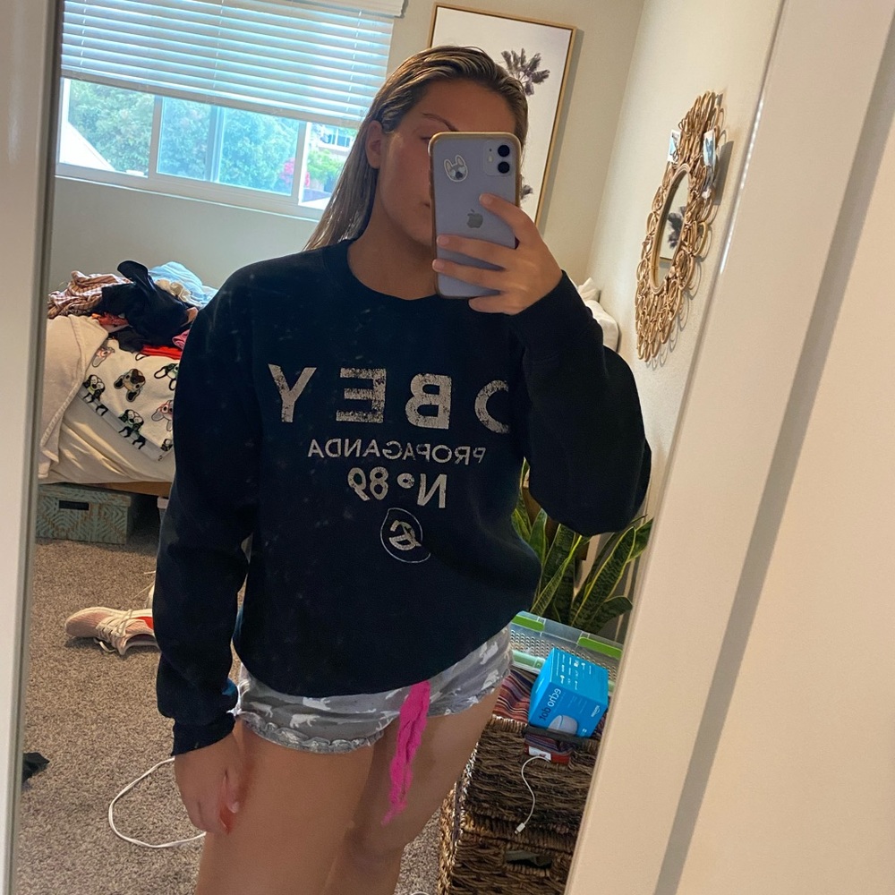 Obey crew neck